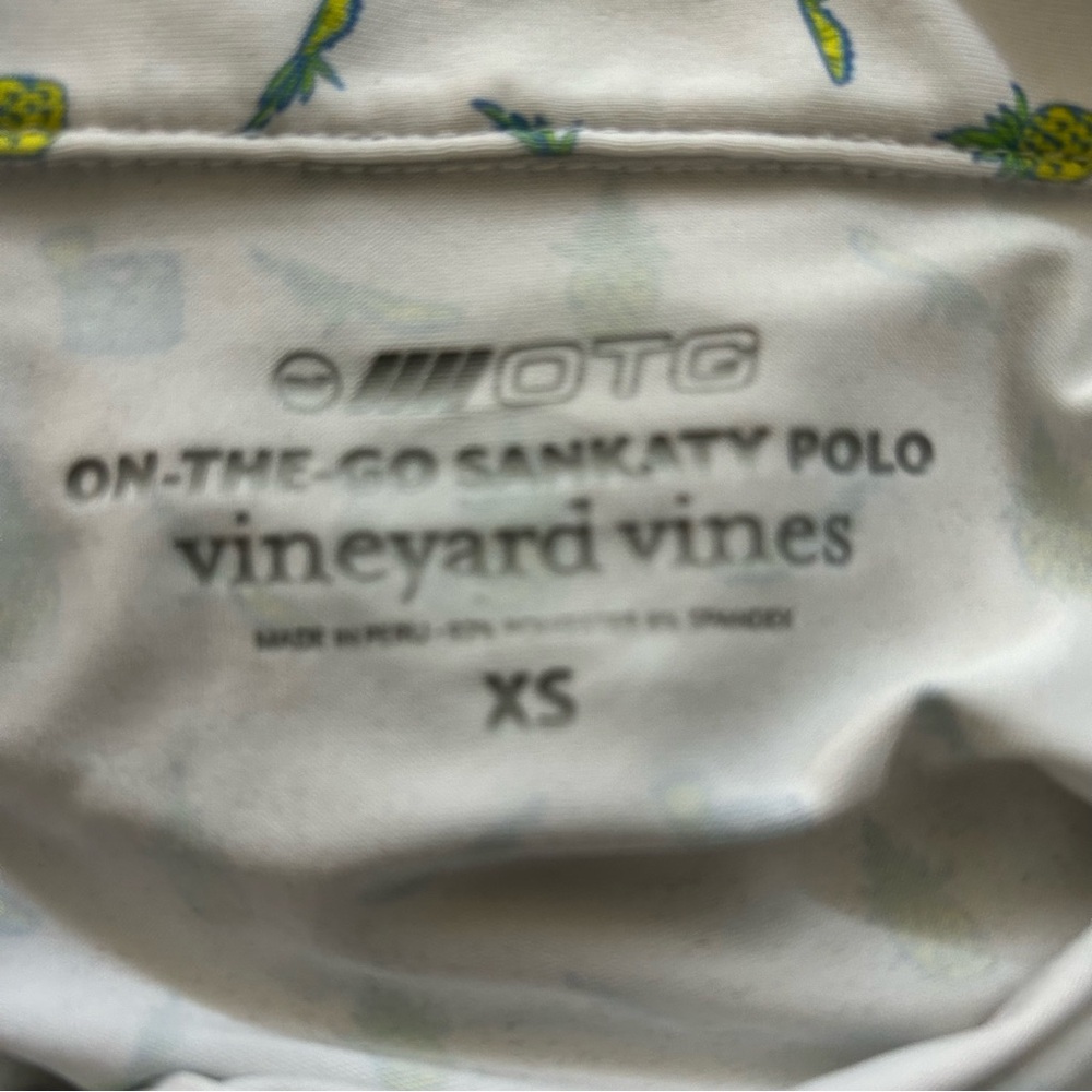 Vineyard Vines On The Go Pineapple Novelty Print Sankaty Performance XS Polo. - Picture 5 of 6